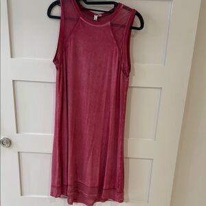 Sleeveless dark pink Dress
